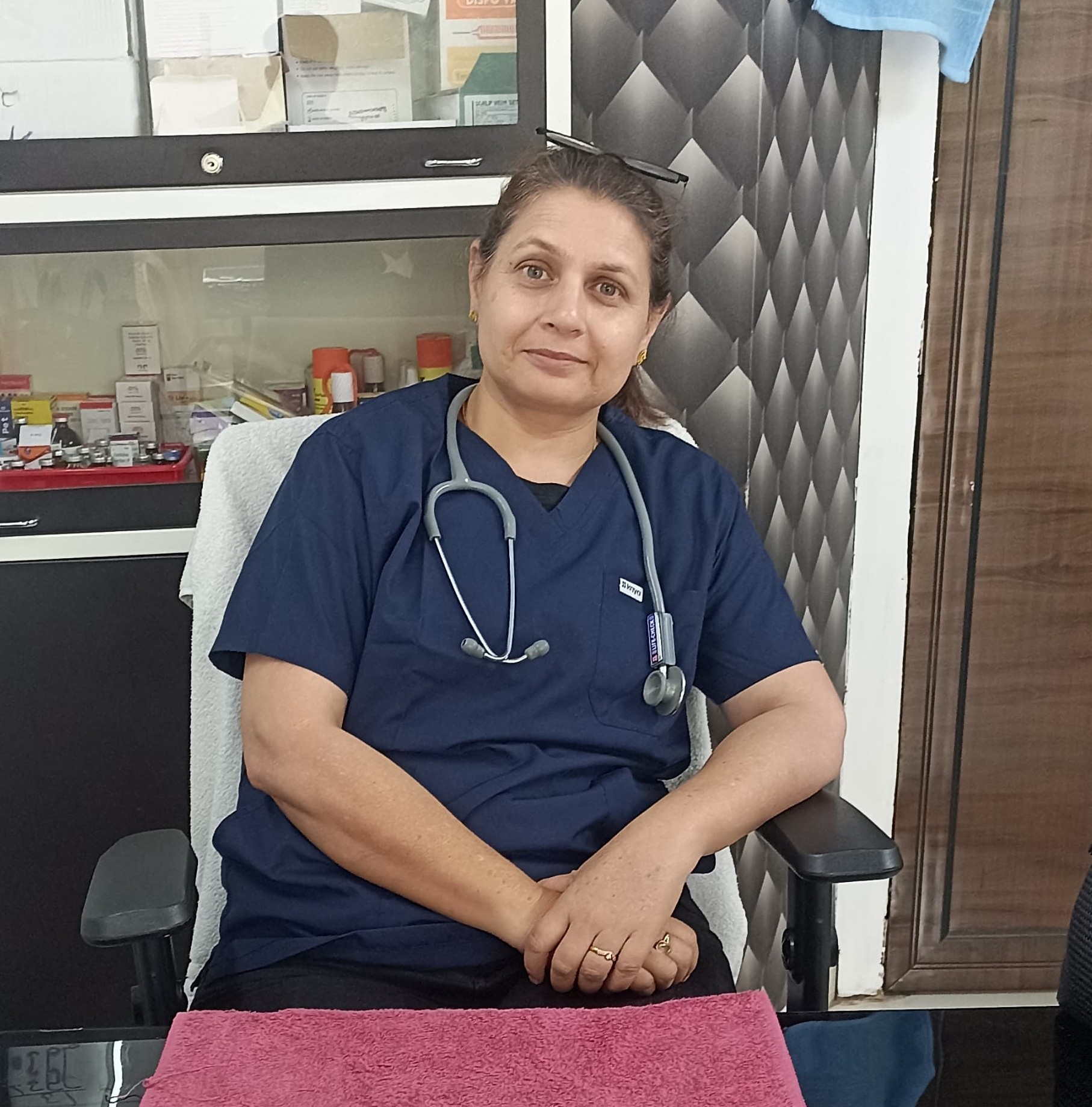 Dr. Rashmi Khandelwal — veterinarian at Happy Tails Pet Clinic Indore